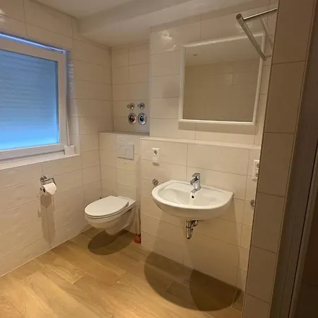 Appartamento Teamhaus Mit Grosser Kueche - Platz Fuer 8 Rheinstetten
